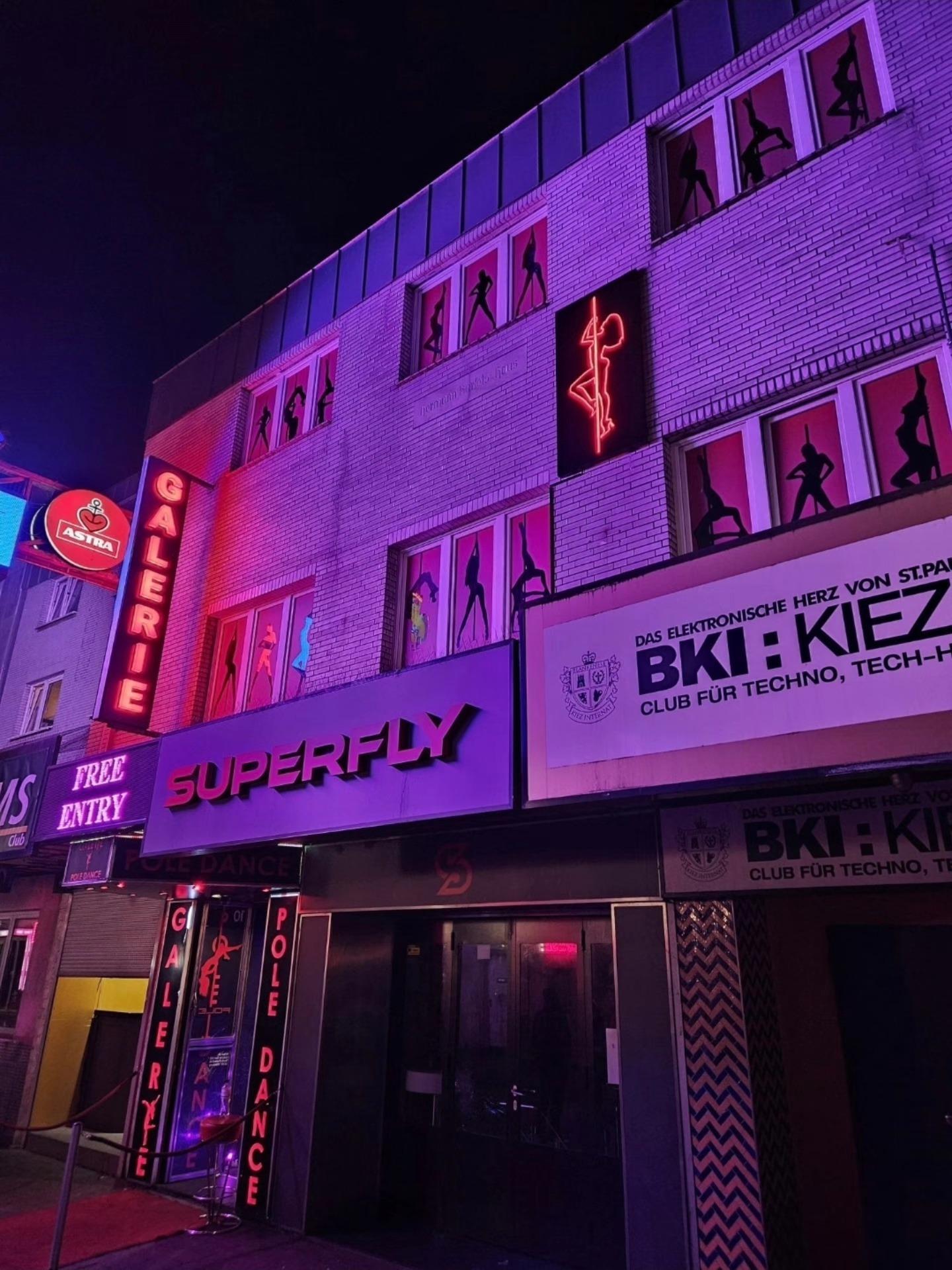 Große Freiheit Außenwerbung