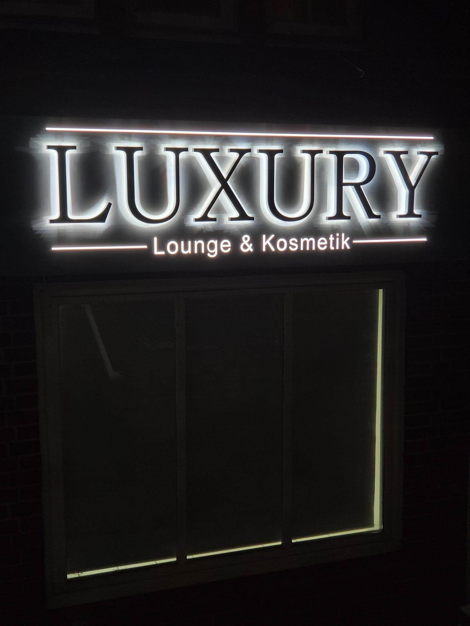 Luxury Beauty Salon Beschriftung Foto 2